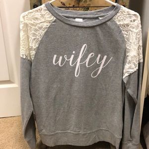 Wifey long sleeve shirt 👰🏽